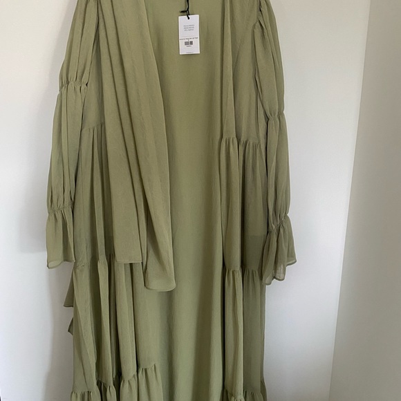 SOLD. Zahraa the label abaya /dress/gown - Picture 6 of 8